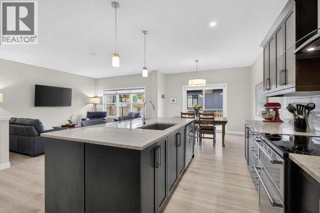 218 Riviera View, Cochrane