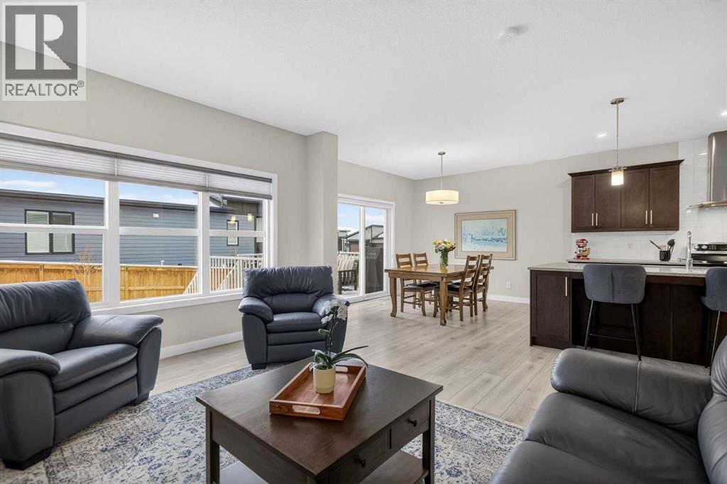 218 Riviera View, Cochrane