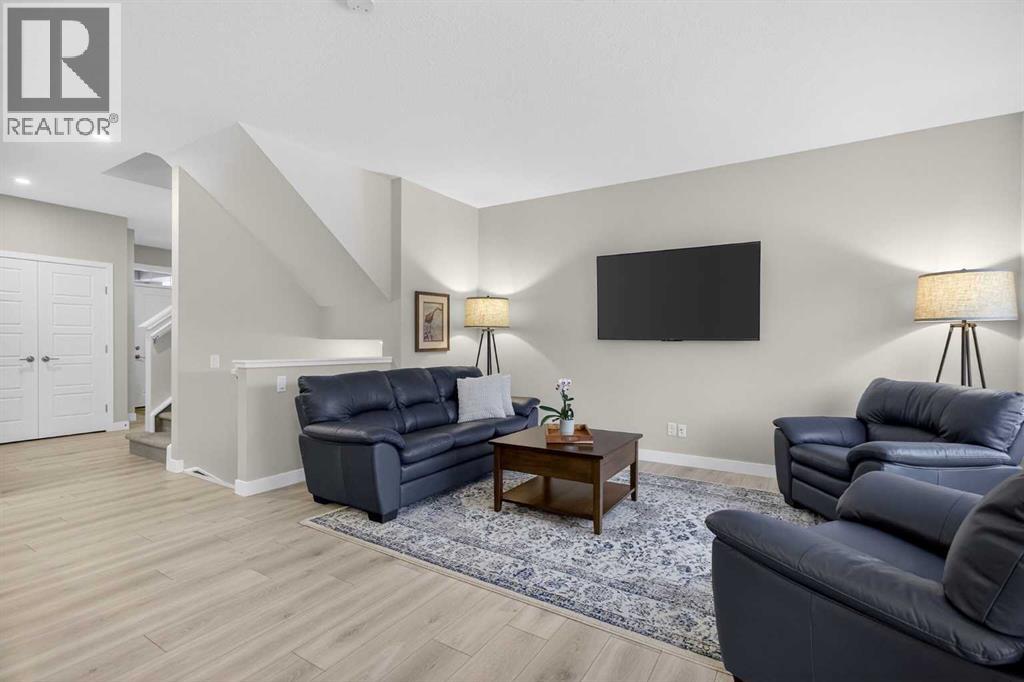 218 Riviera View, Cochrane