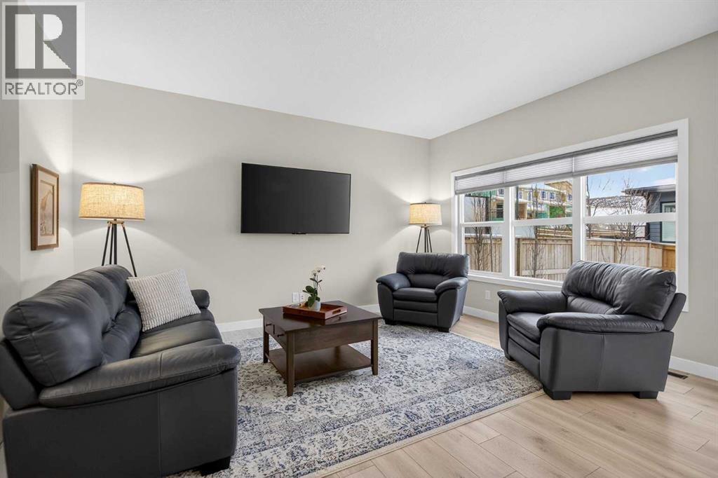 218 Riviera View, Cochrane