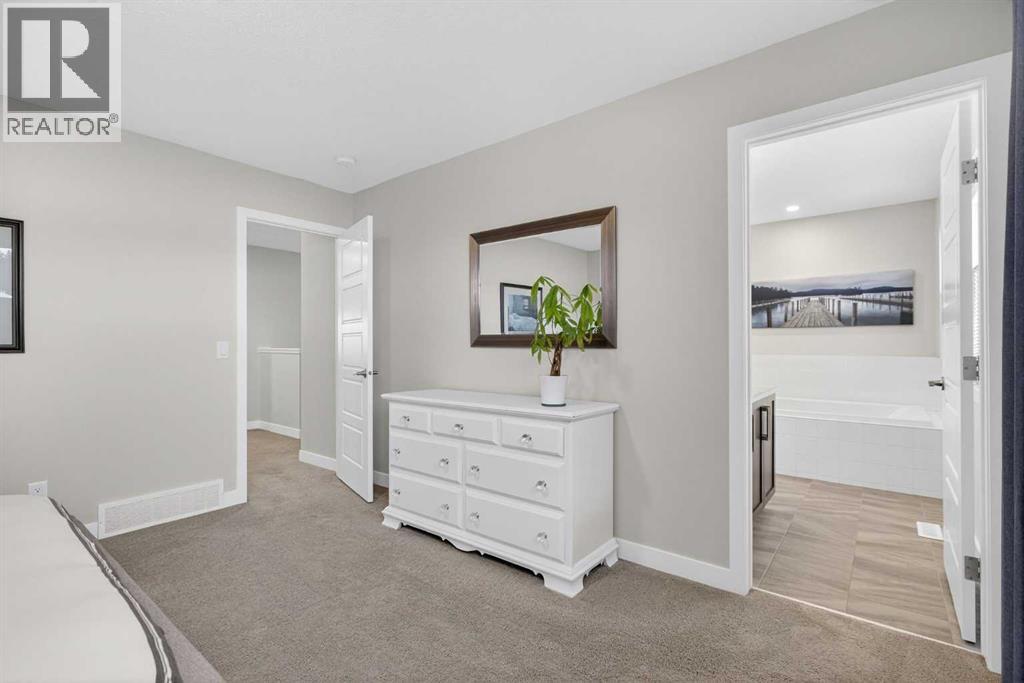 218 Riviera View, Cochrane