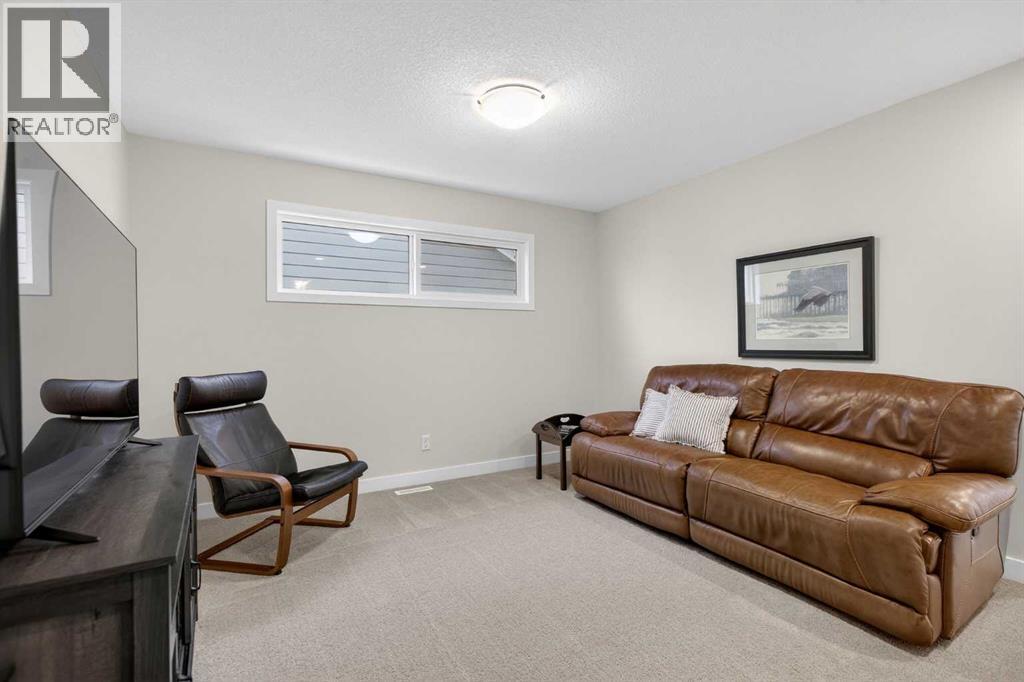 218 Riviera View, Cochrane