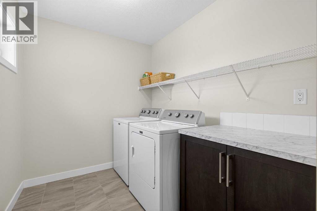 218 Riviera View, Cochrane