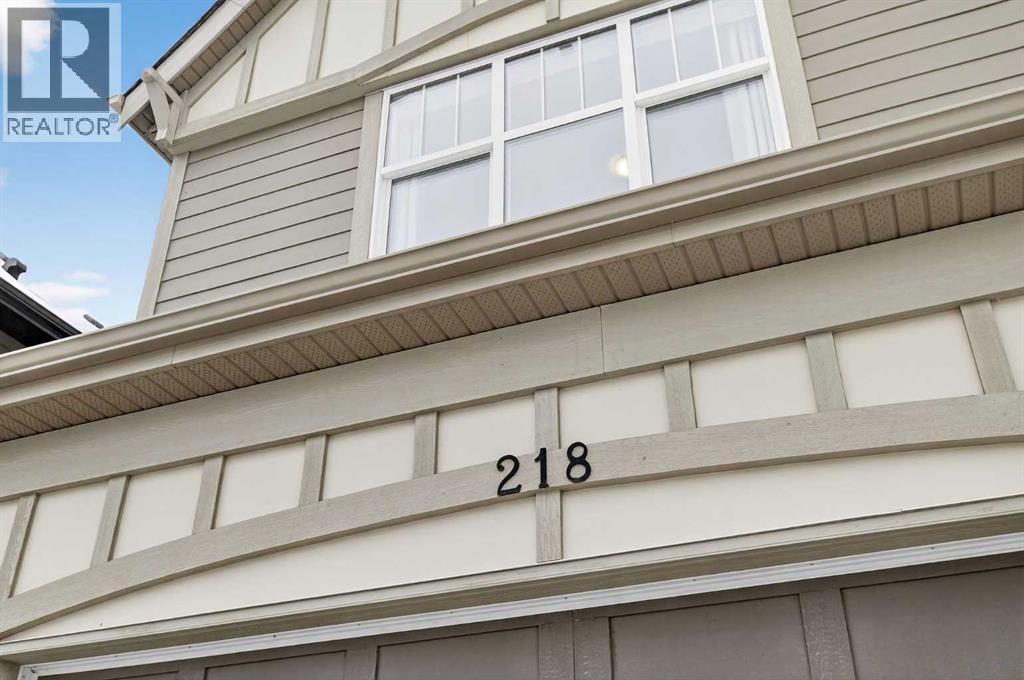 218 Riviera View, Cochrane