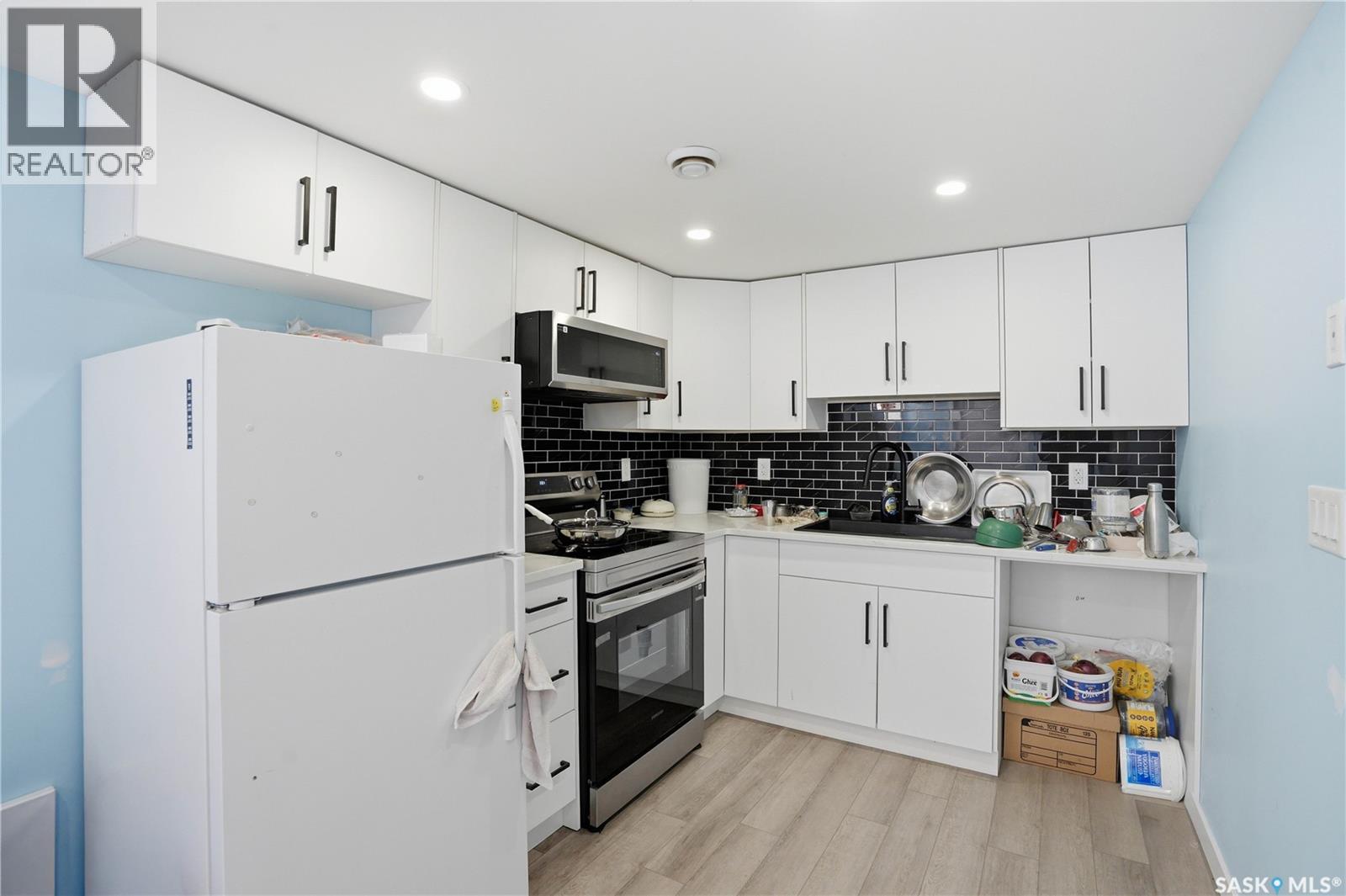360 Barrett STREET - 32