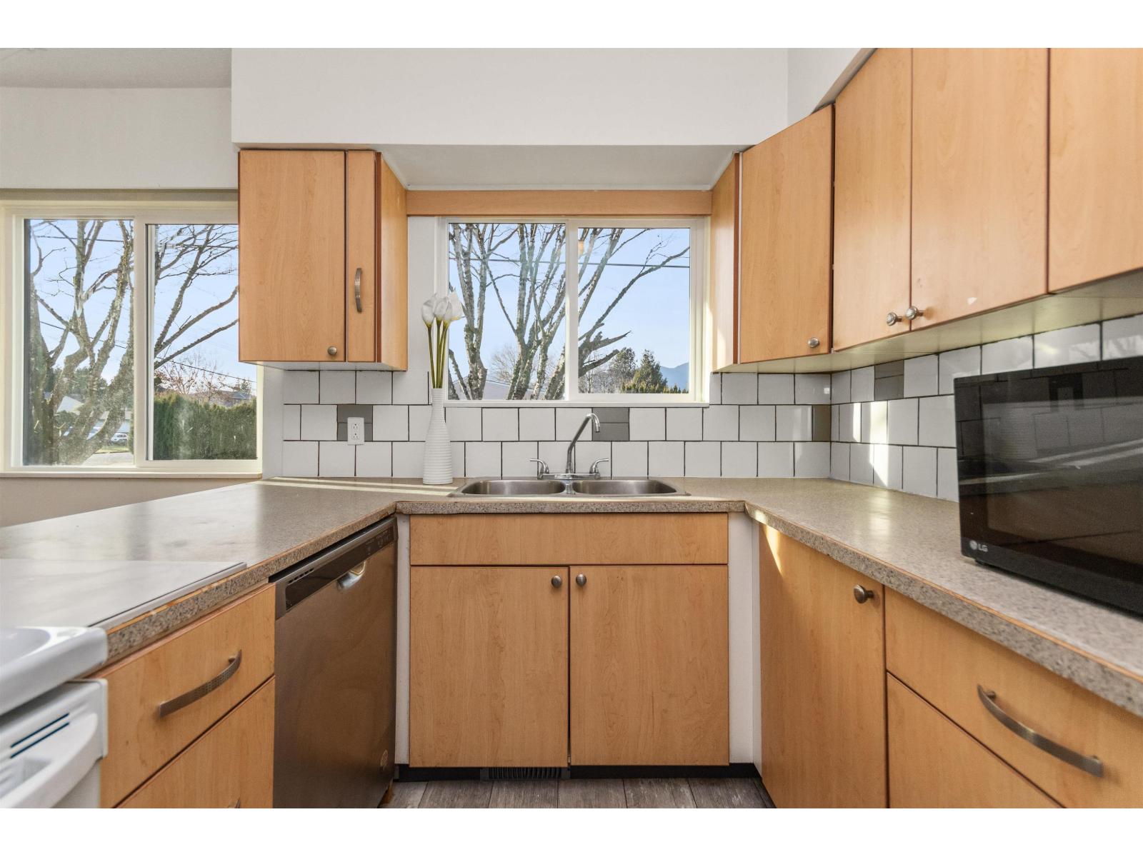 9410 CORBOULD STREET, Chilliwack Proper West, Chilliwack