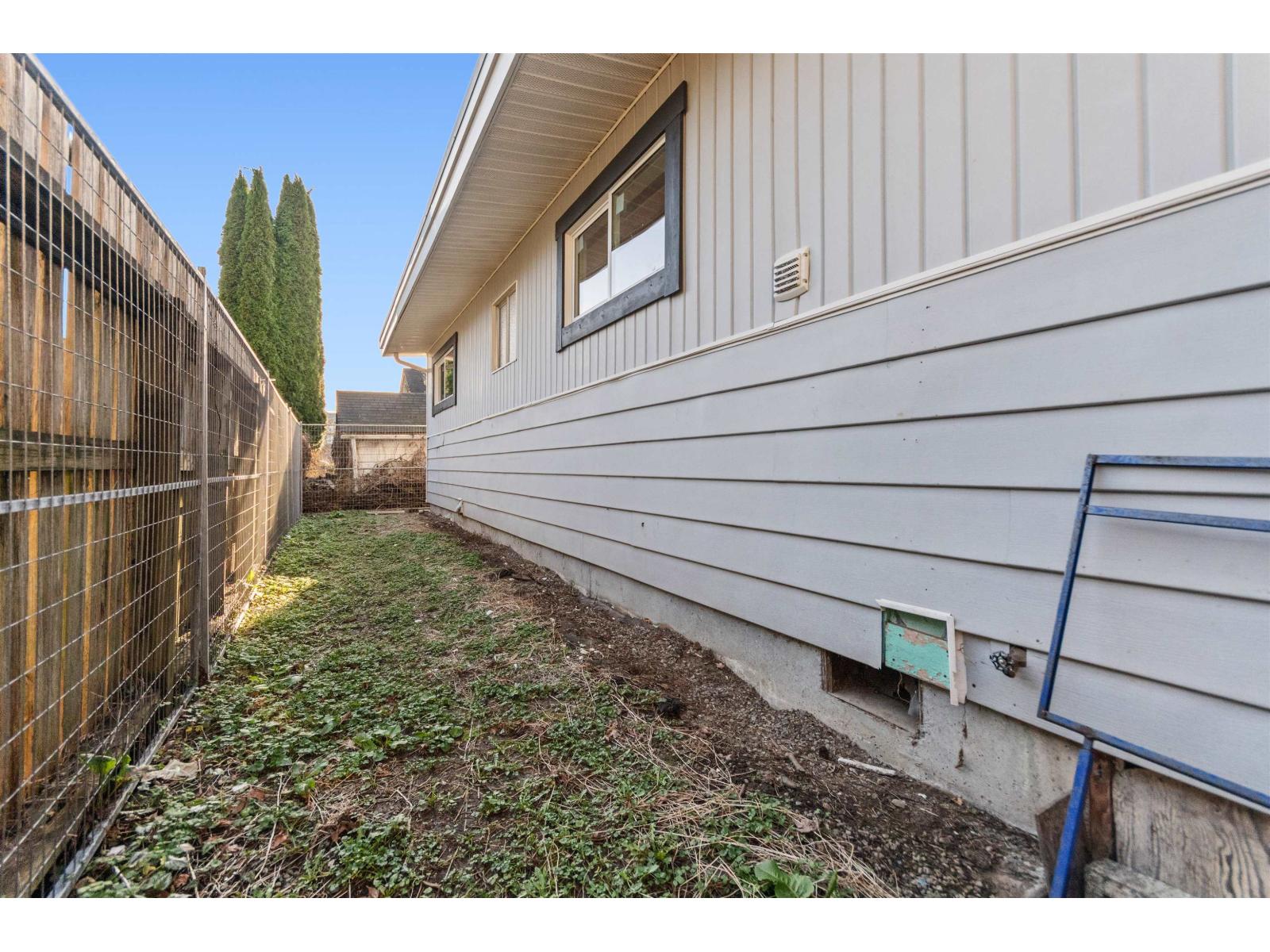 9410 CORBOULD STREET, Chilliwack Proper West, Chilliwack