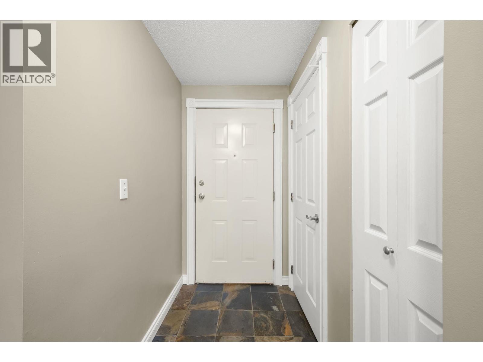 #B205-4821 53 Street, Delta