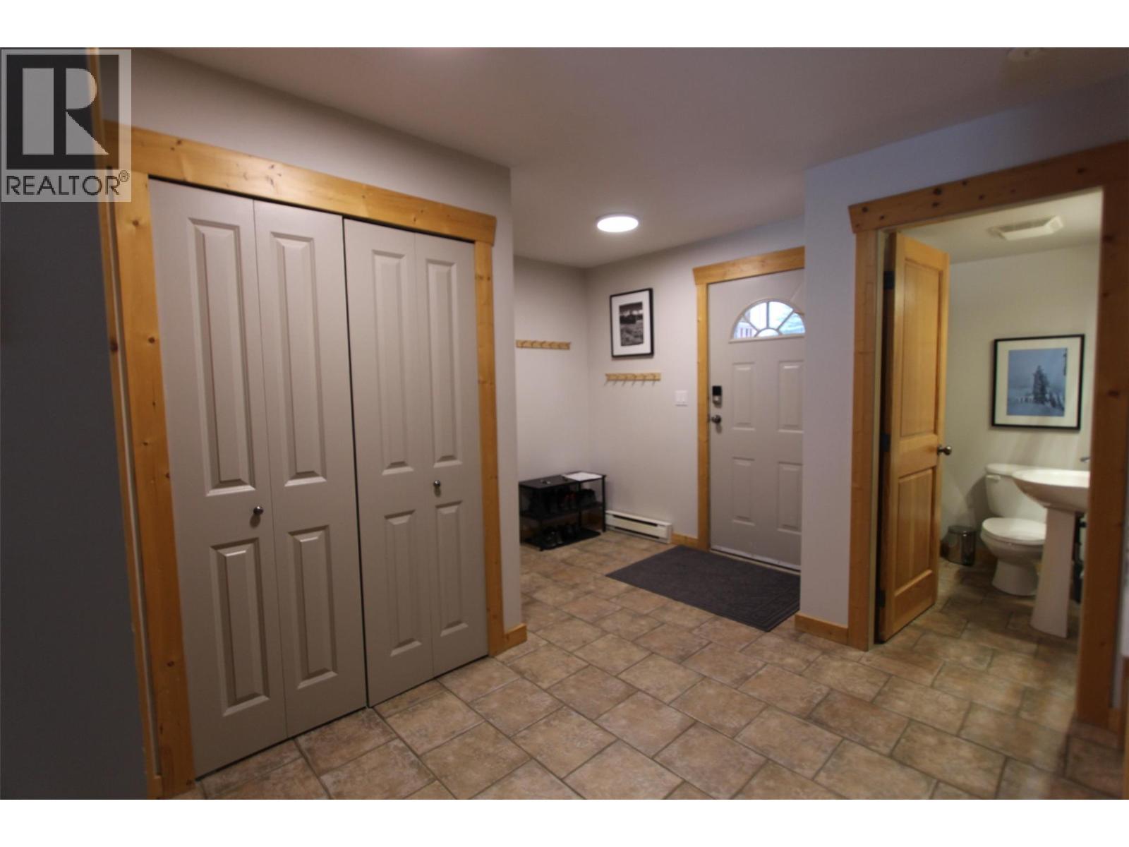 102 34 Rivermount Place, Fernie