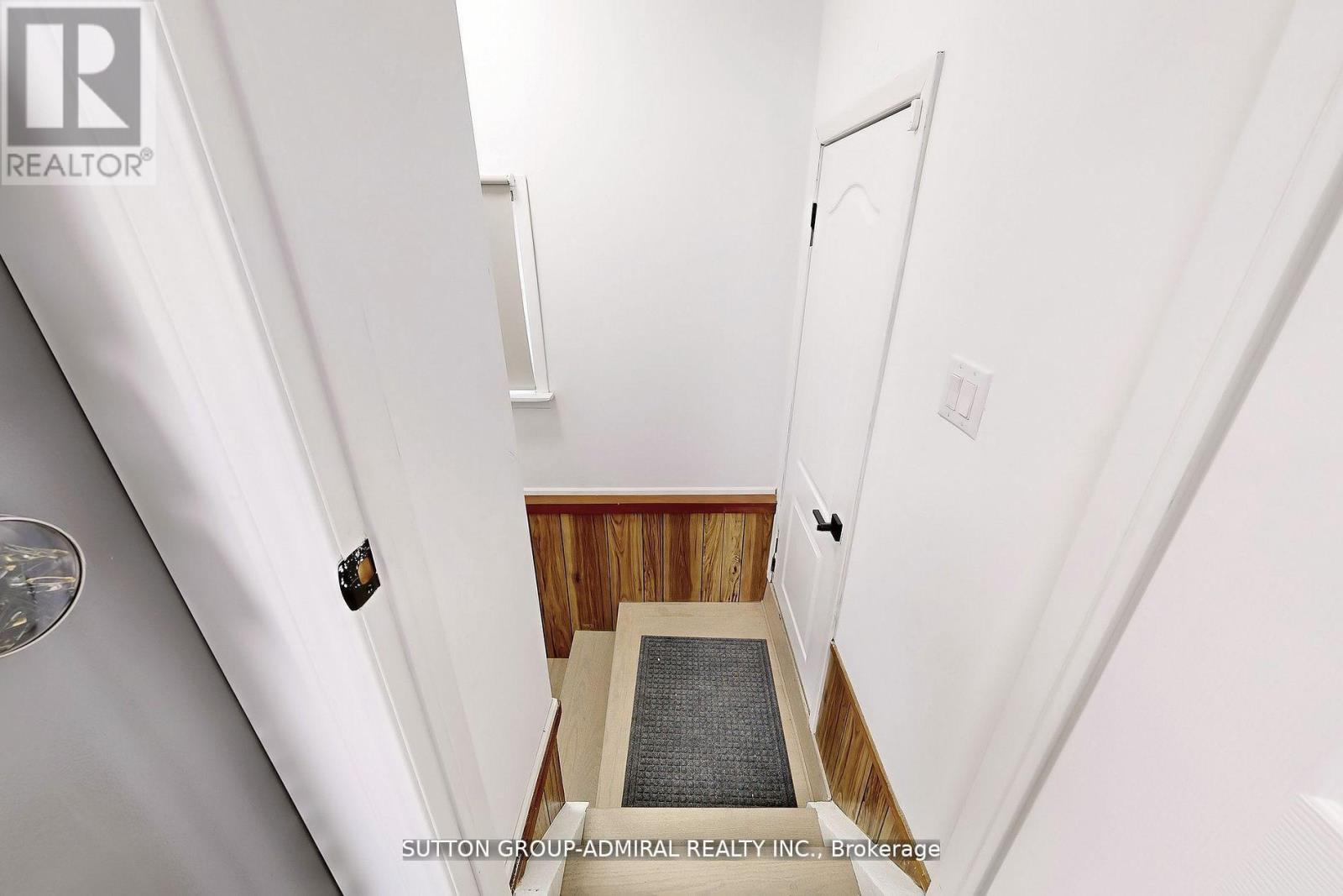 14 SPEARS STREET,Toronto (Rockcliffe-Smythe),,