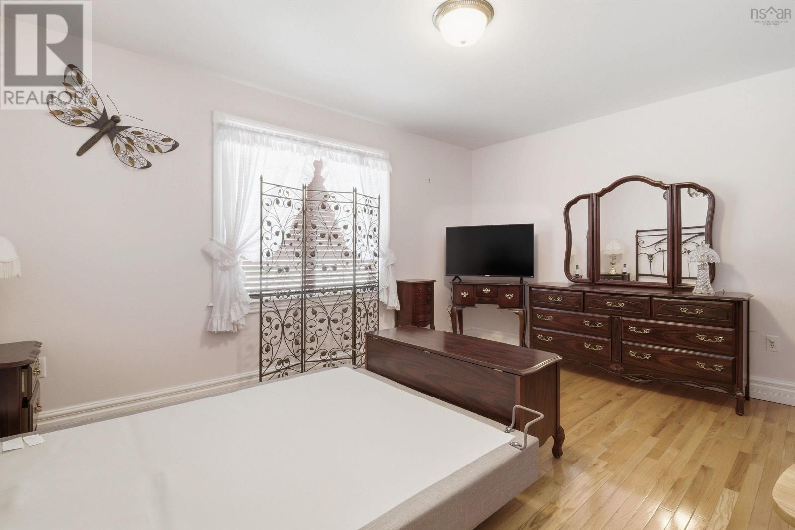 Property 21 of 38 of 15 South Rawdon Road