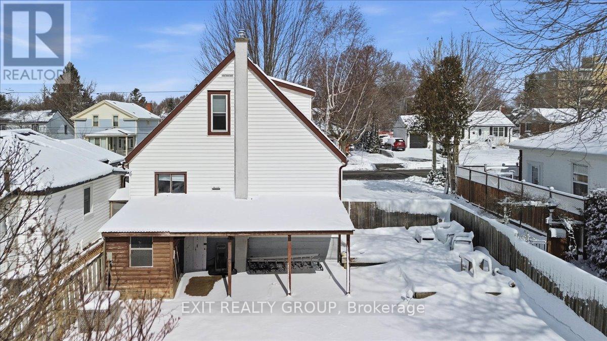 291 TWEED STREET — photo 32