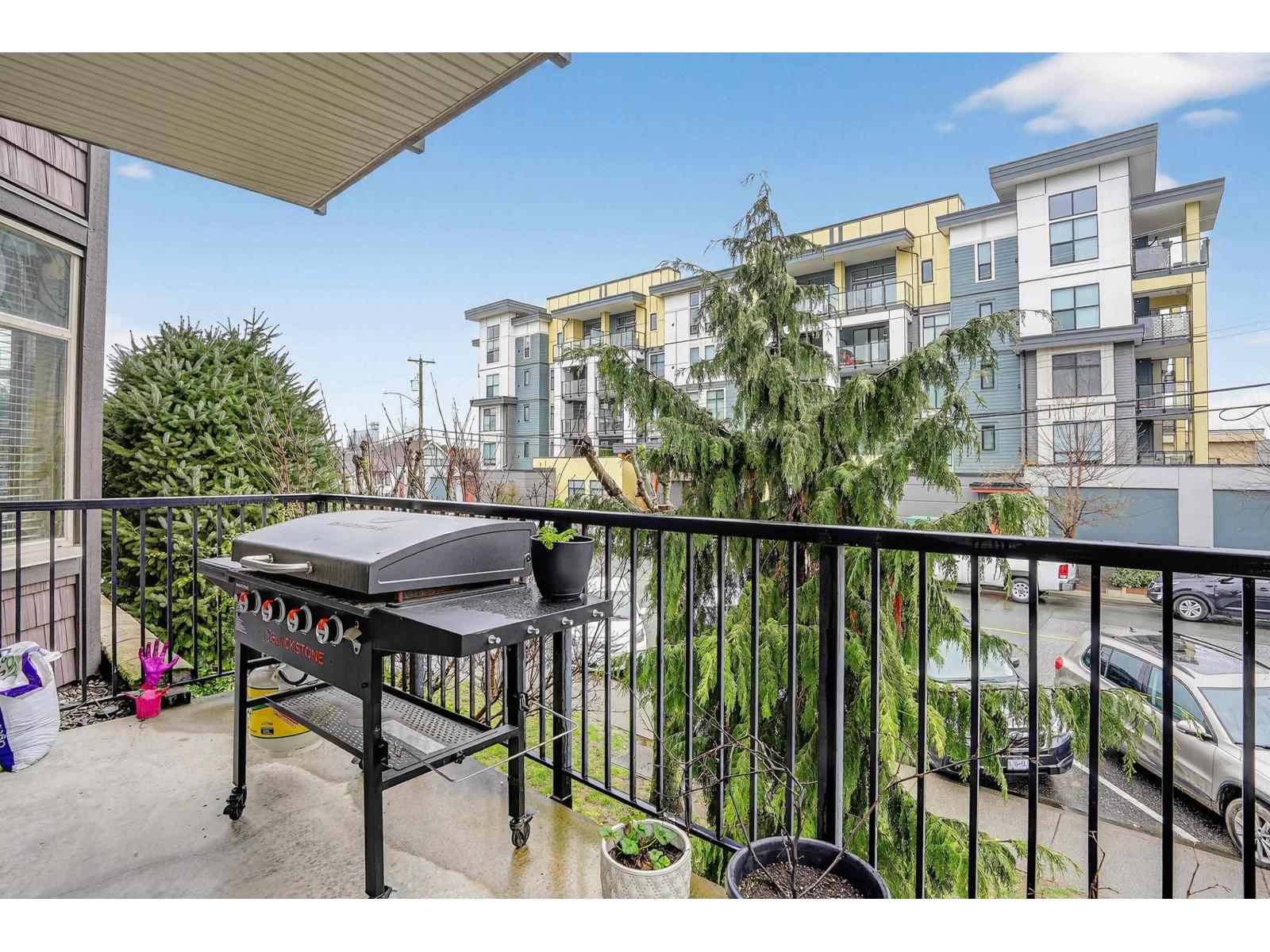 100 45893 CHESTERFIELD AVENUE, Chilliwack Downtown, Chilliwack