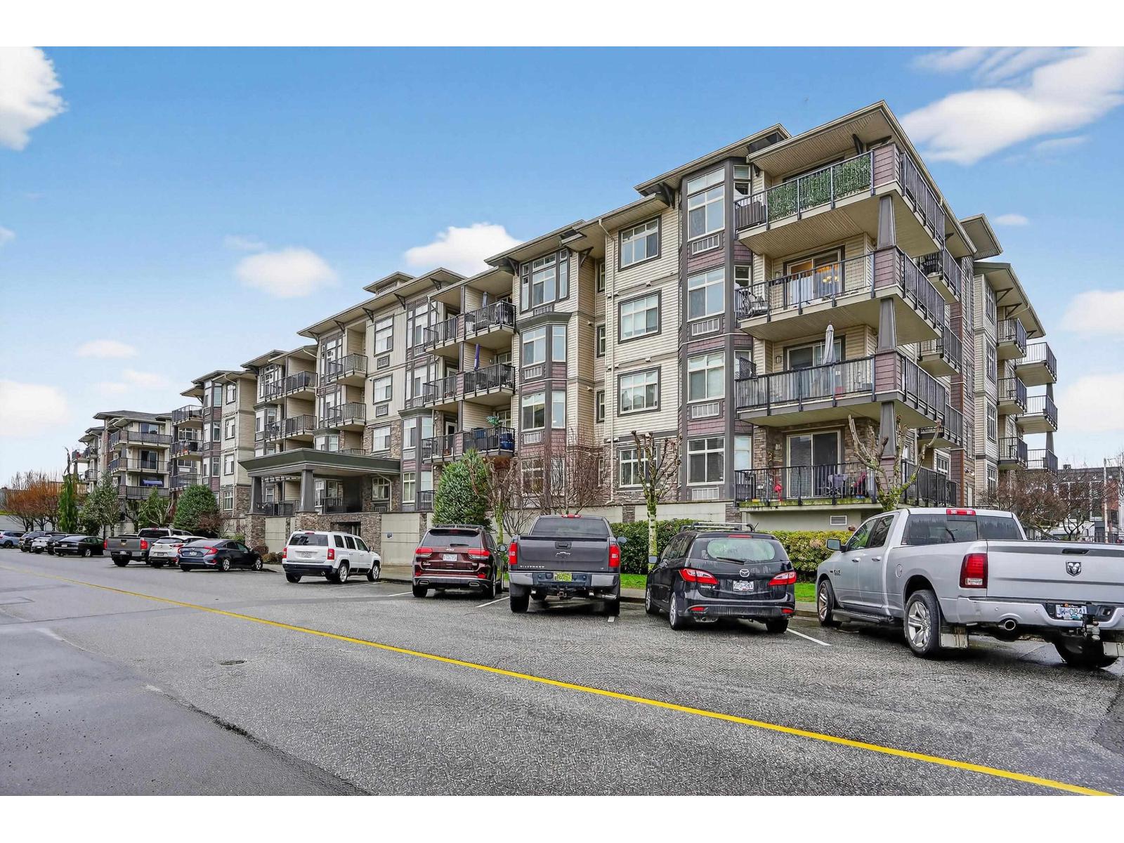 100 45893 CHESTERFIELD AVENUE, Chilliwack Downtown, Chilliwack