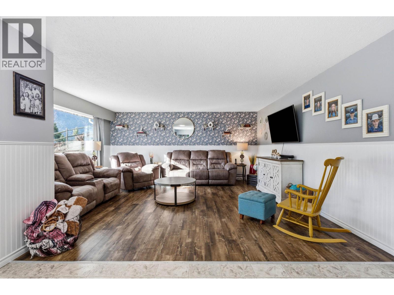 3023 DE SOUS MOUNTAIN ROAD, Williams Lake