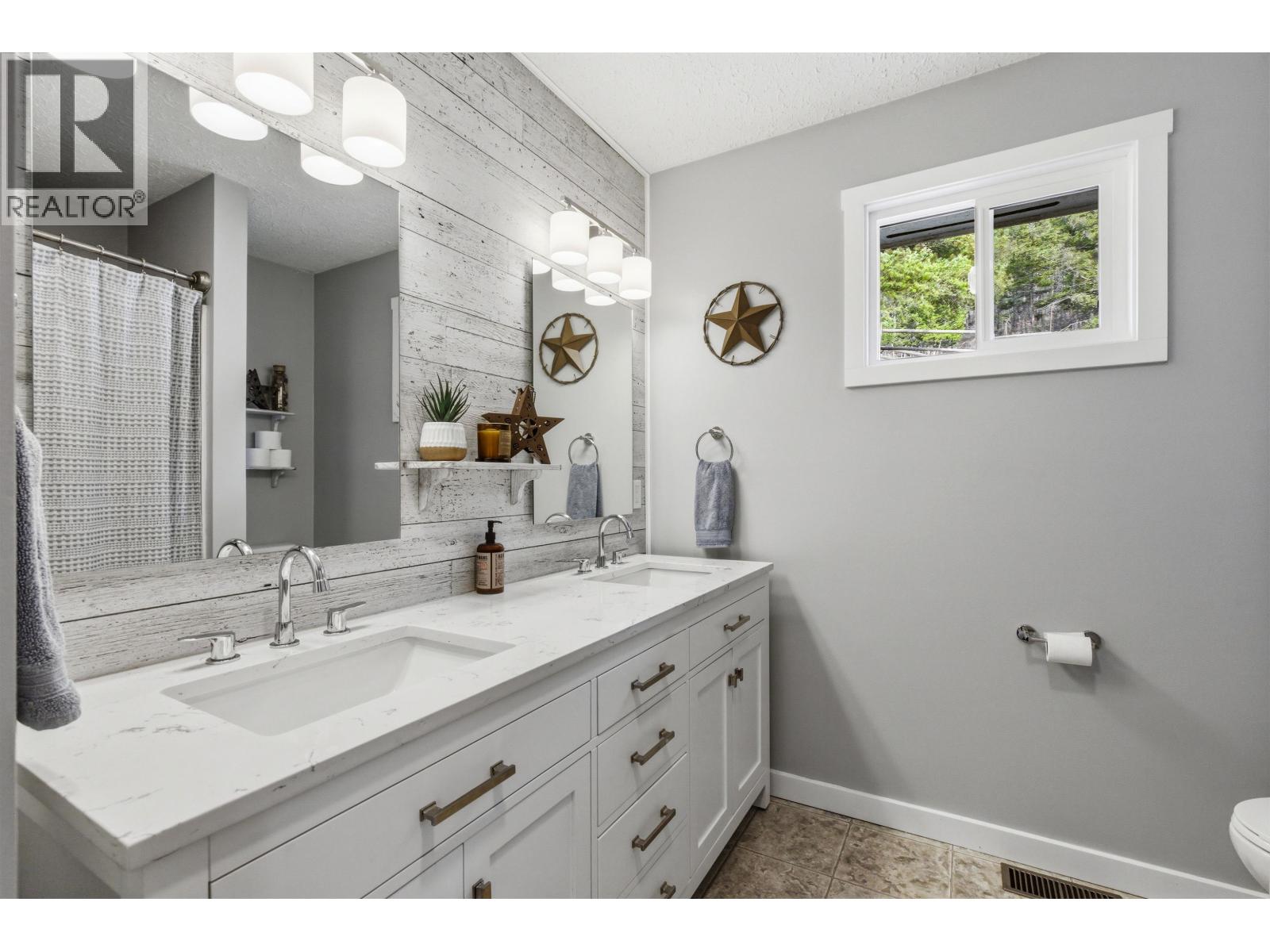 3023 DE SOUS MOUNTAIN ROAD, Williams Lake