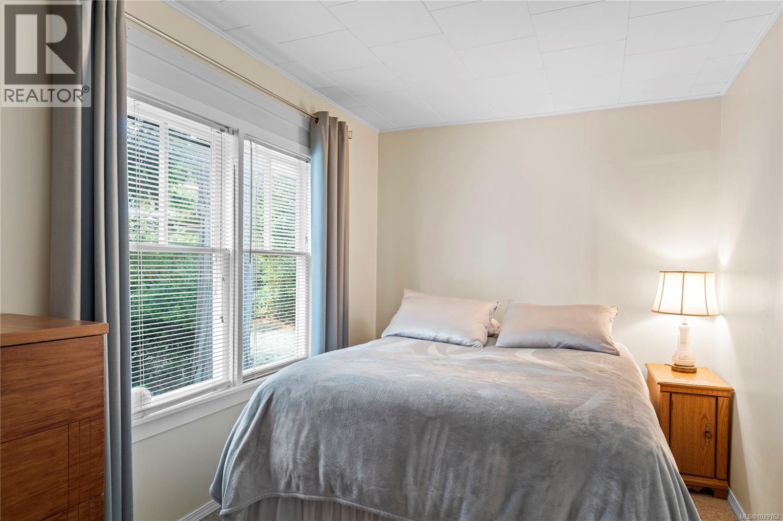 35 Bowser Rd - 24