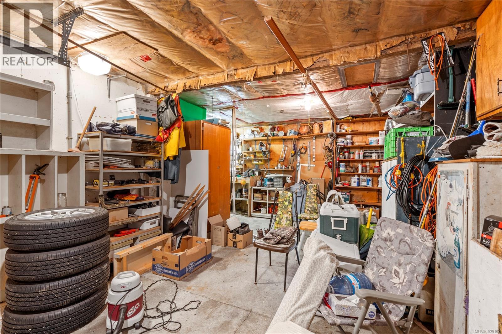 35 Bowser Rd - 35