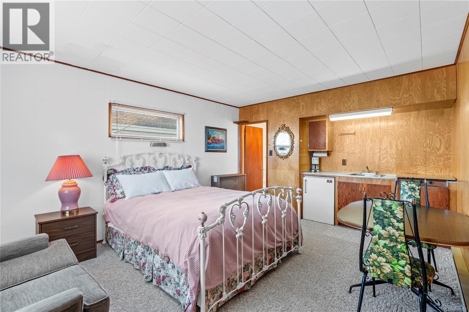 35 Bowser Rd - 36