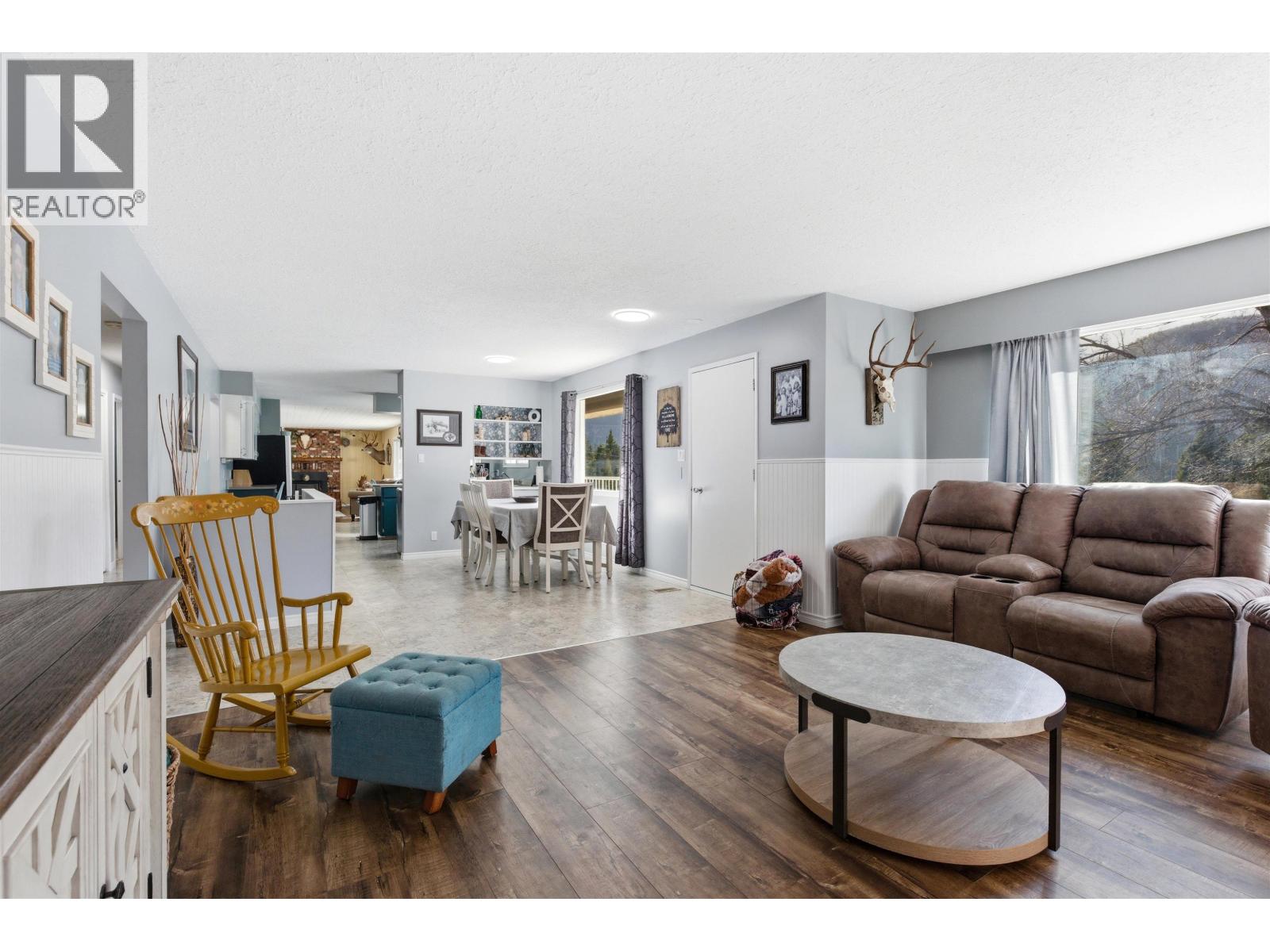 3023 DE SOUS MOUNTAIN ROAD, Williams Lake