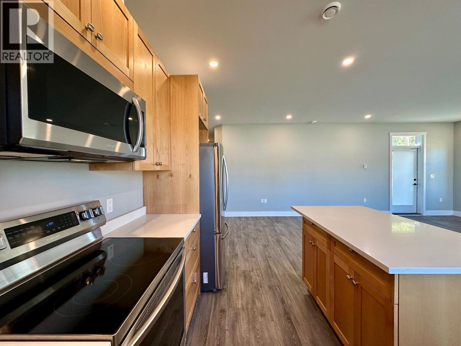 #101-1192 VANCOUVER Street, Smithers