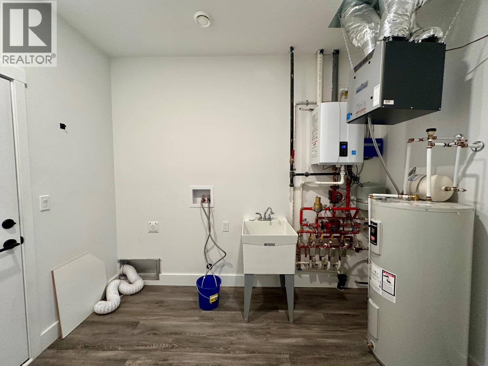 #101-1192 VANCOUVER Street, Smithers