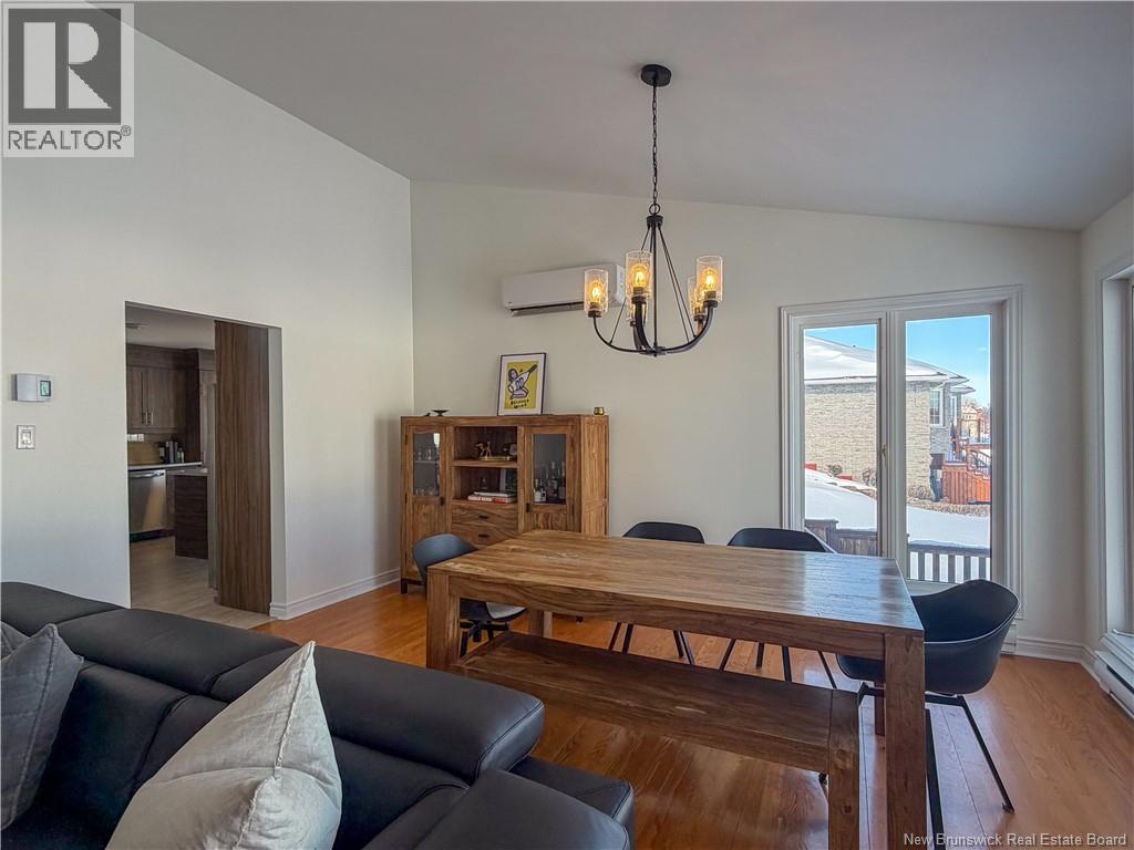 1295 RIVERSIDE DRIVE - 14