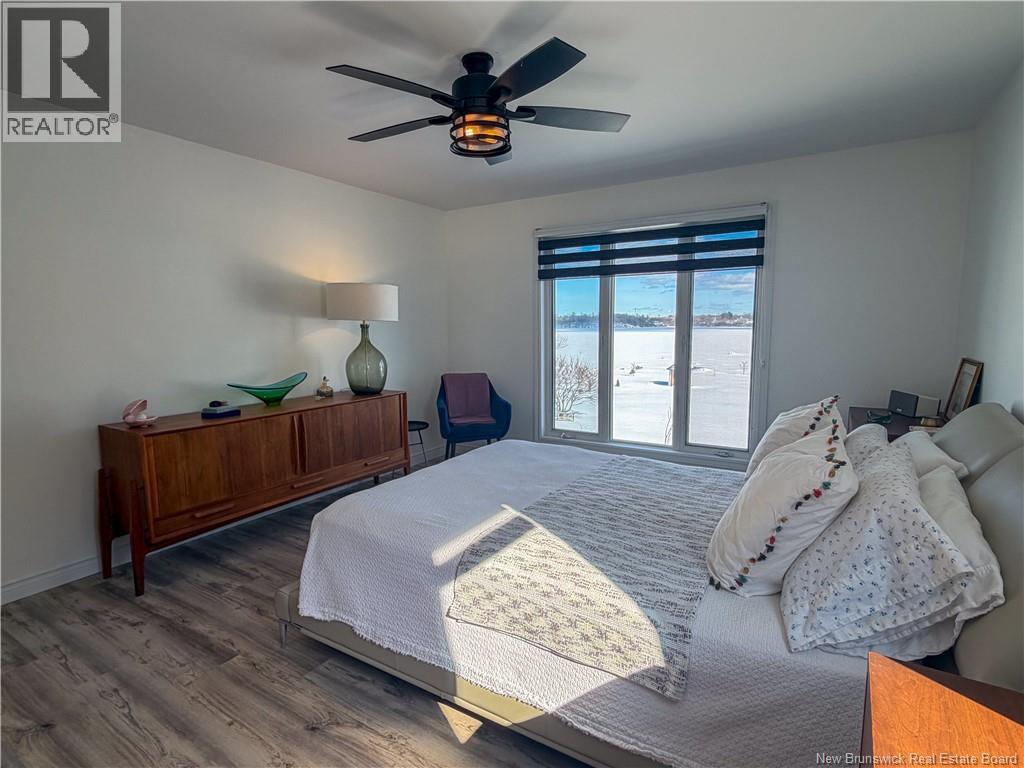1295 RIVERSIDE DRIVE - 21