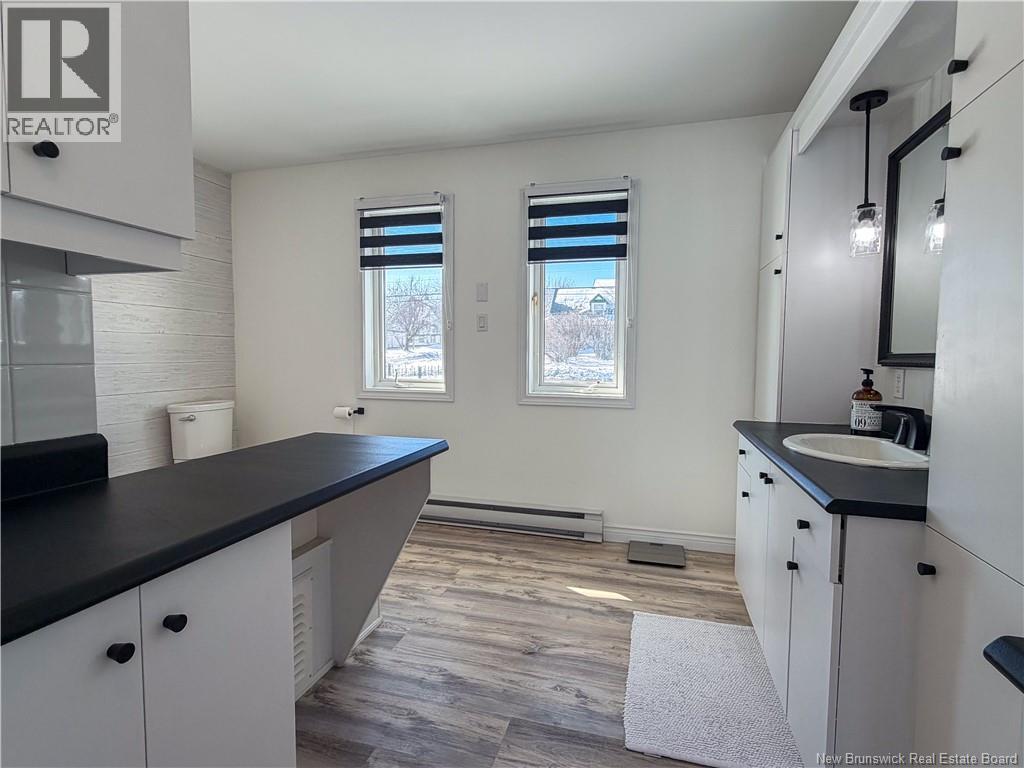 1295 RIVERSIDE DRIVE - 23