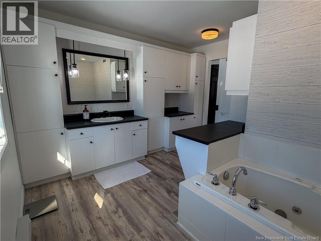 1295 RIVERSIDE DRIVE - 25