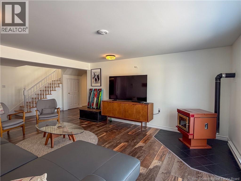 1295 RIVERSIDE DRIVE - 29