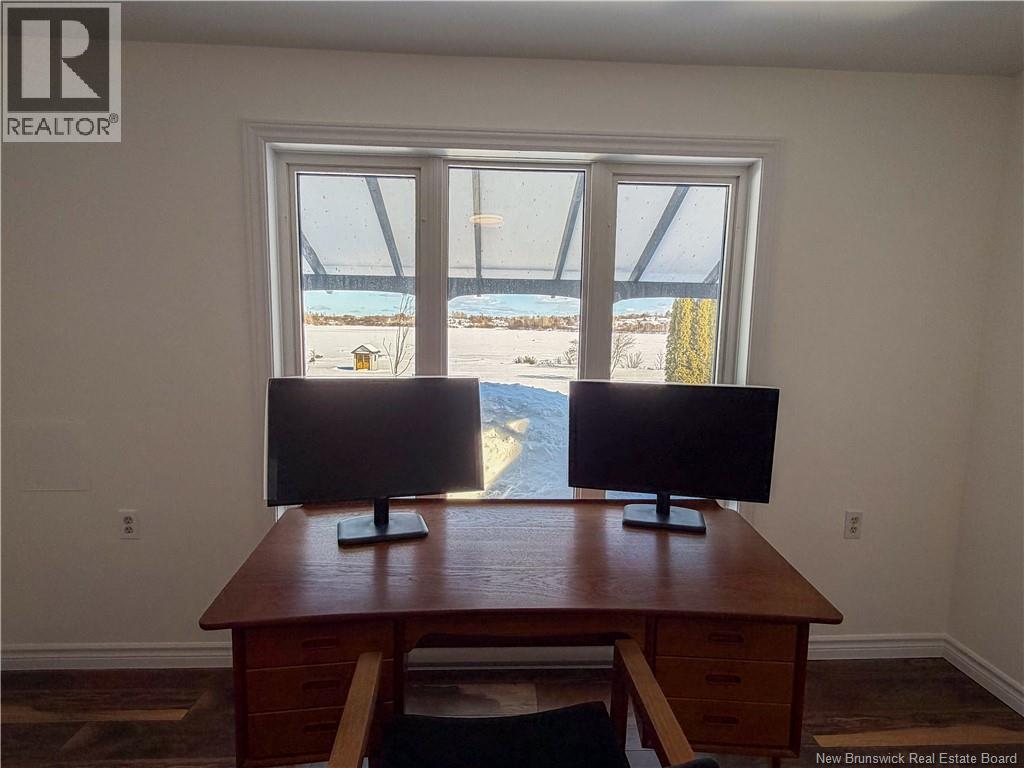1295 RIVERSIDE DRIVE - 33