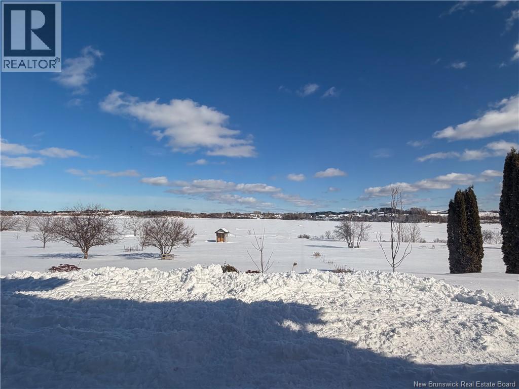 1295 RIVERSIDE DRIVE - 38