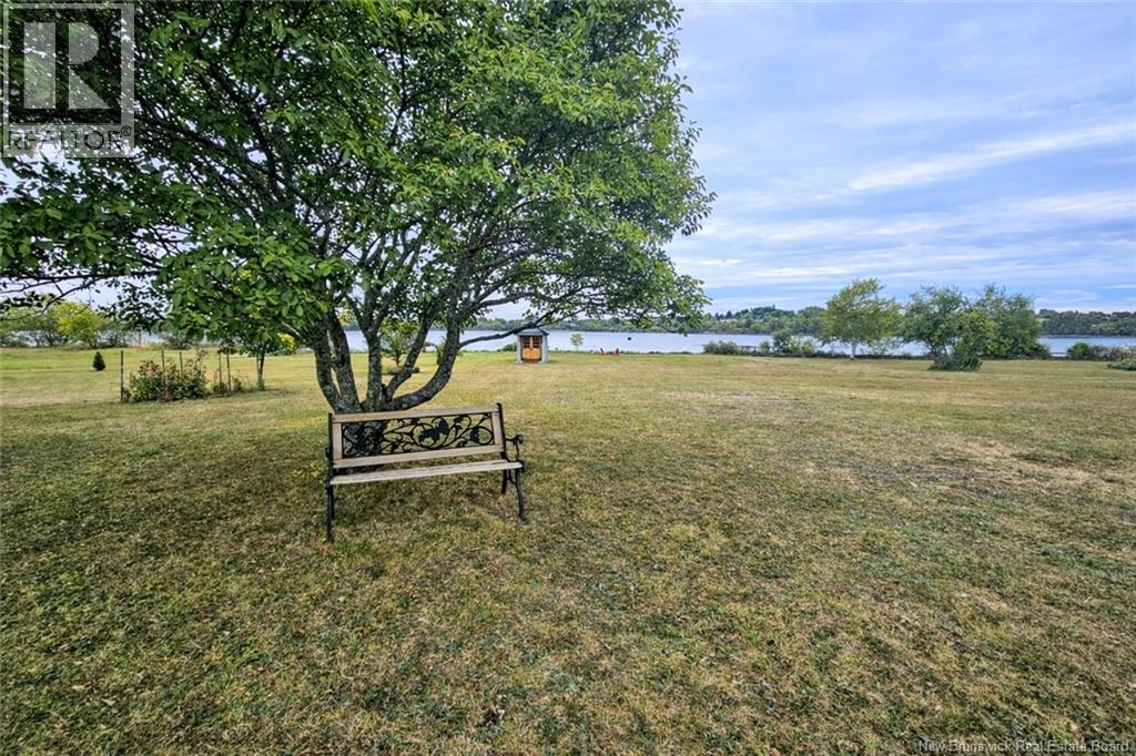 1295 RIVERSIDE DRIVE - 6
