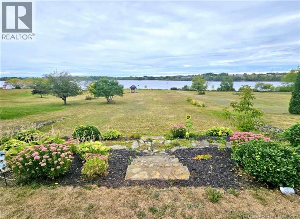 1295 RIVERSIDE DRIVE - 7