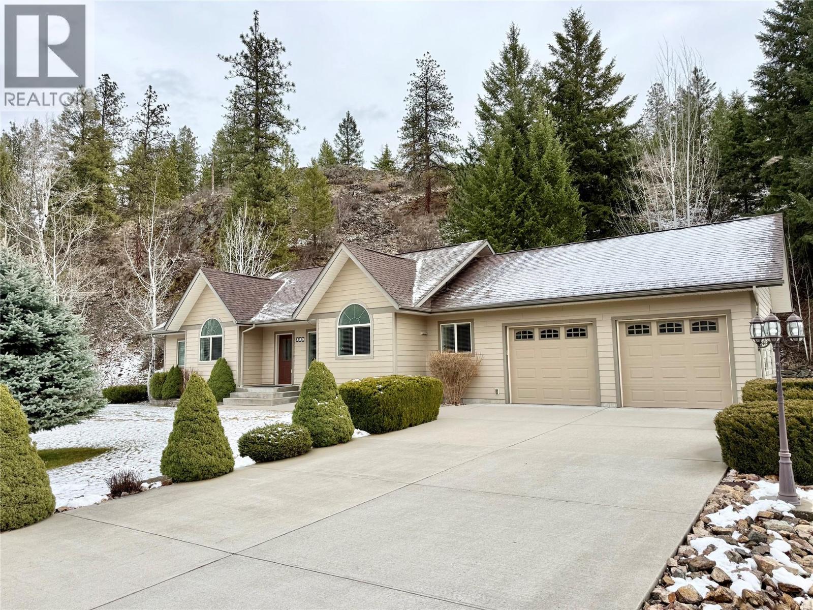 355 PROSPECT Drive, Grand Forks