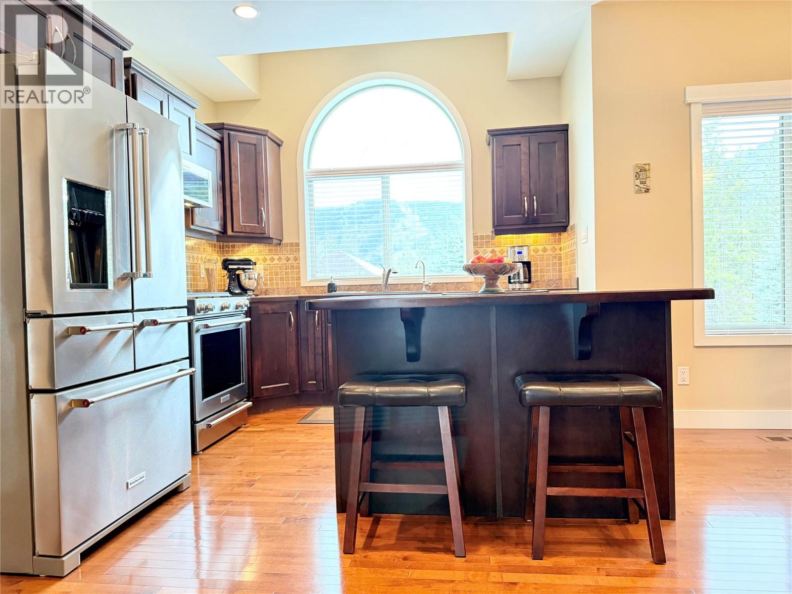 355 PROSPECT Drive, Grand Forks