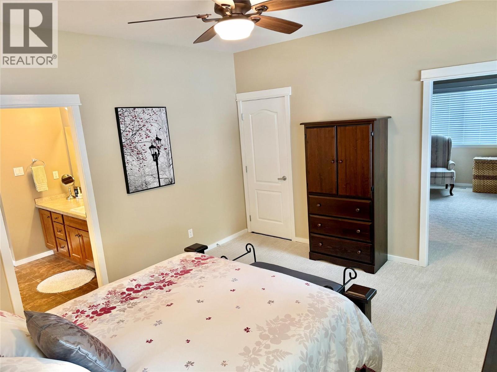 355 PROSPECT Drive, Grand Forks