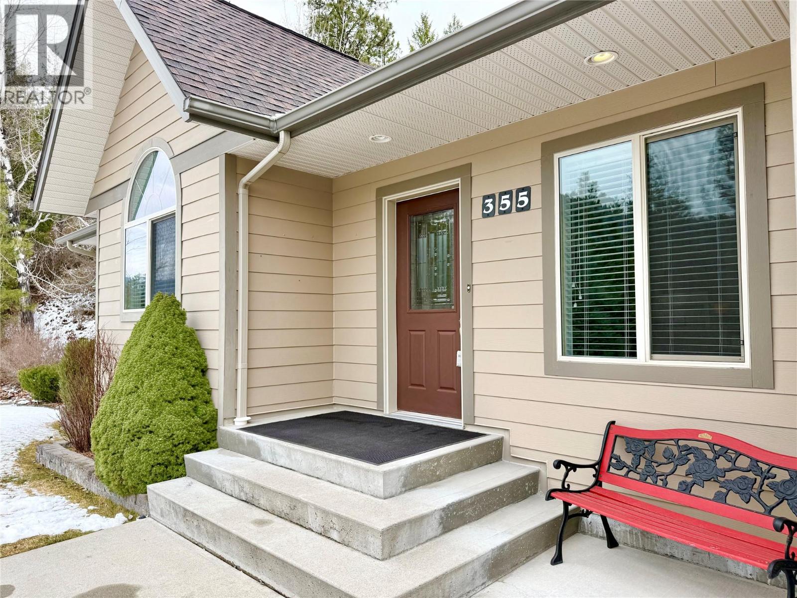 355 PROSPECT Drive, Grand Forks