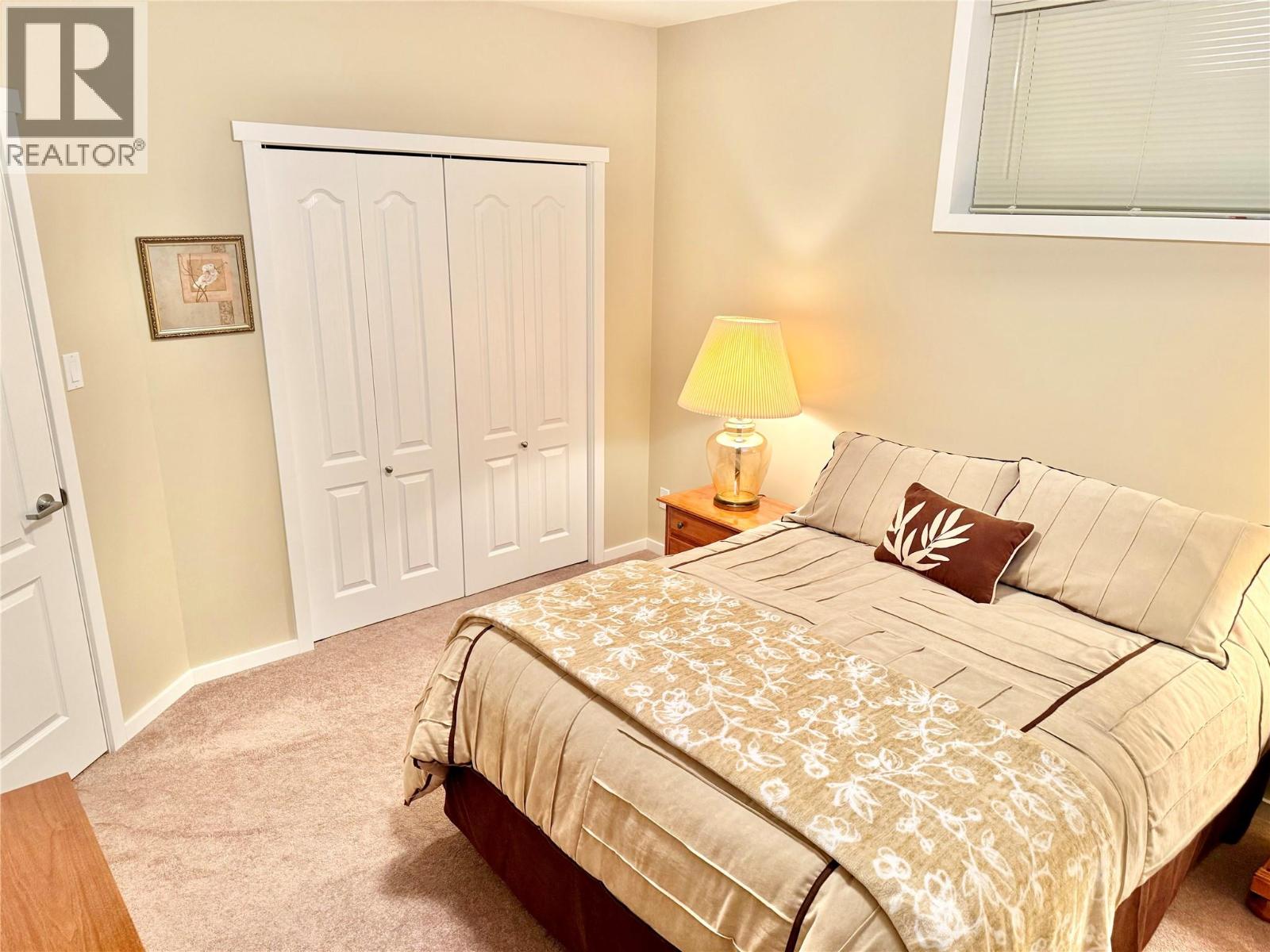 355 PROSPECT Drive, Grand Forks