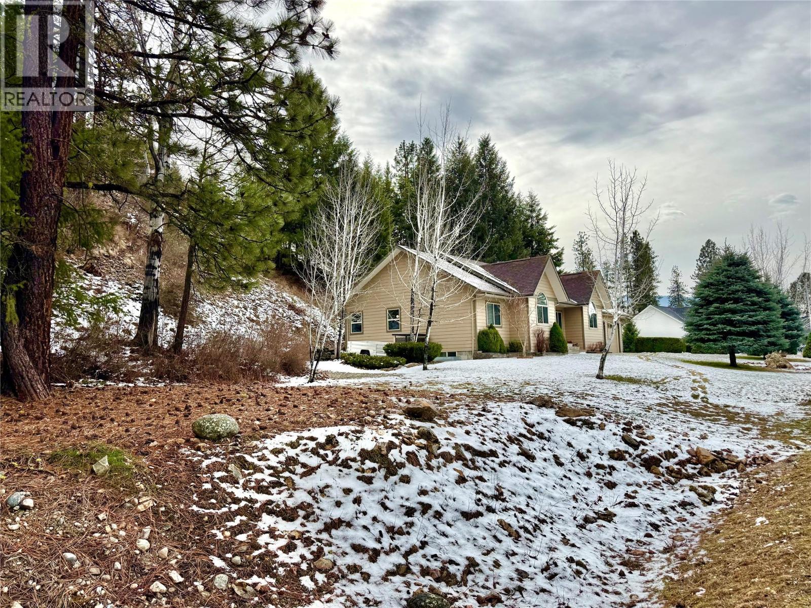 355 PROSPECT Drive, Grand Forks