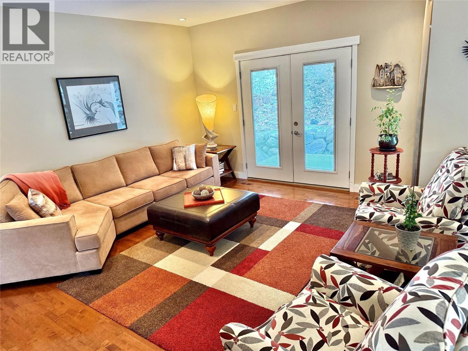 355 PROSPECT Drive, Grand Forks