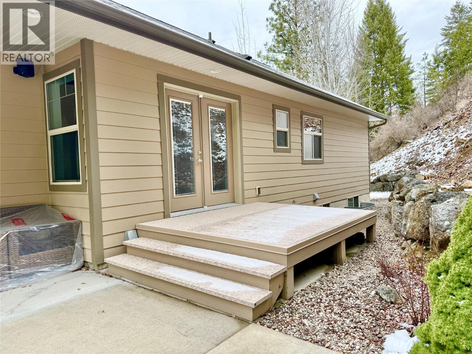 355 PROSPECT Drive, Grand Forks