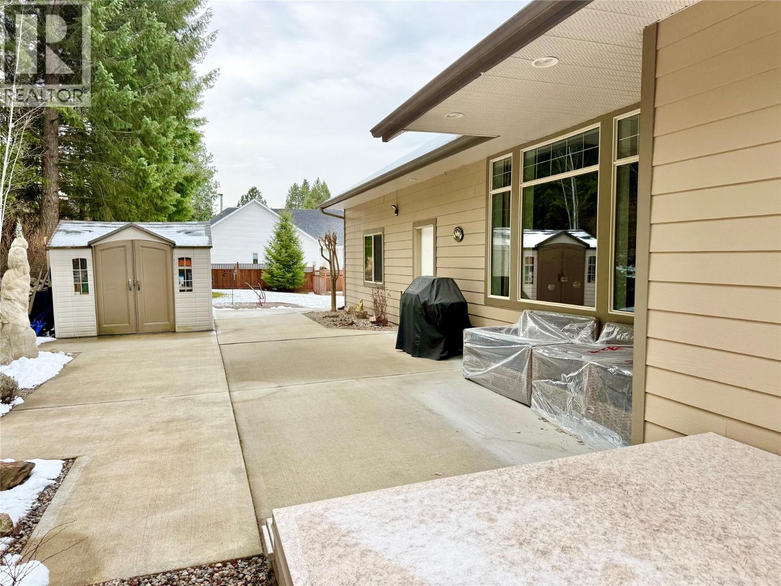 355 PROSPECT Drive, Grand Forks