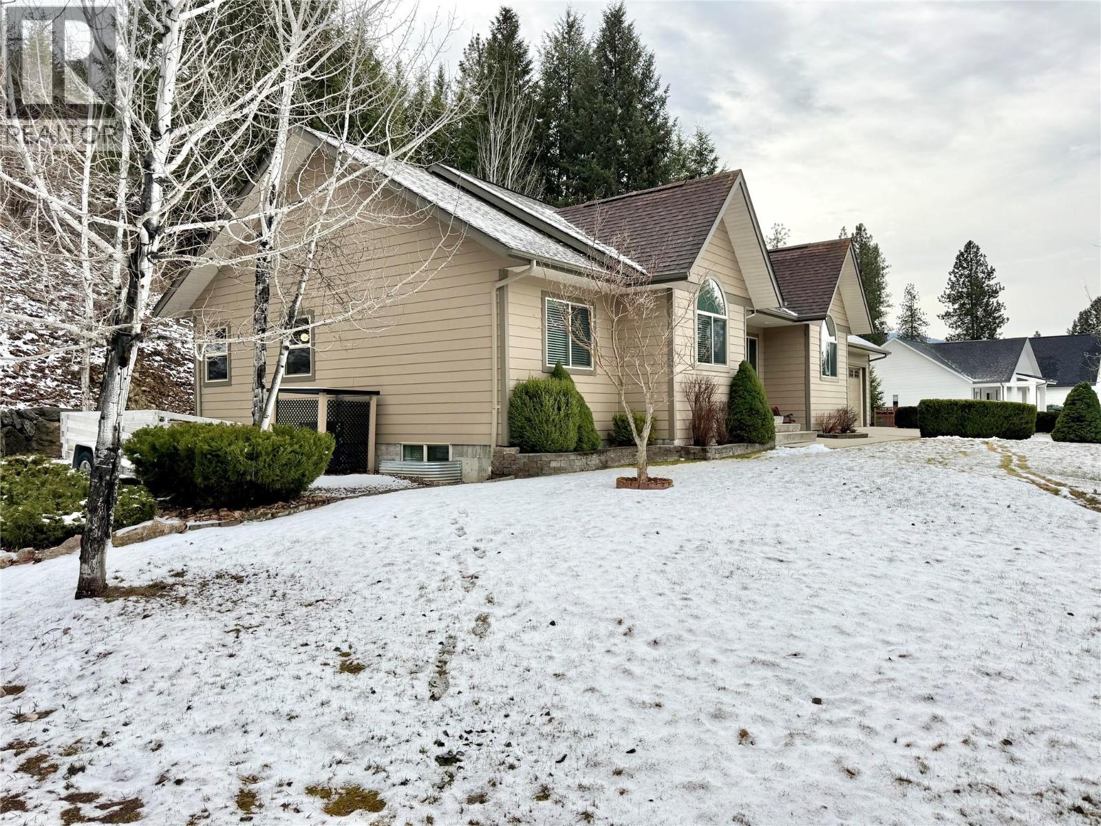 355 PROSPECT Drive, Grand Forks