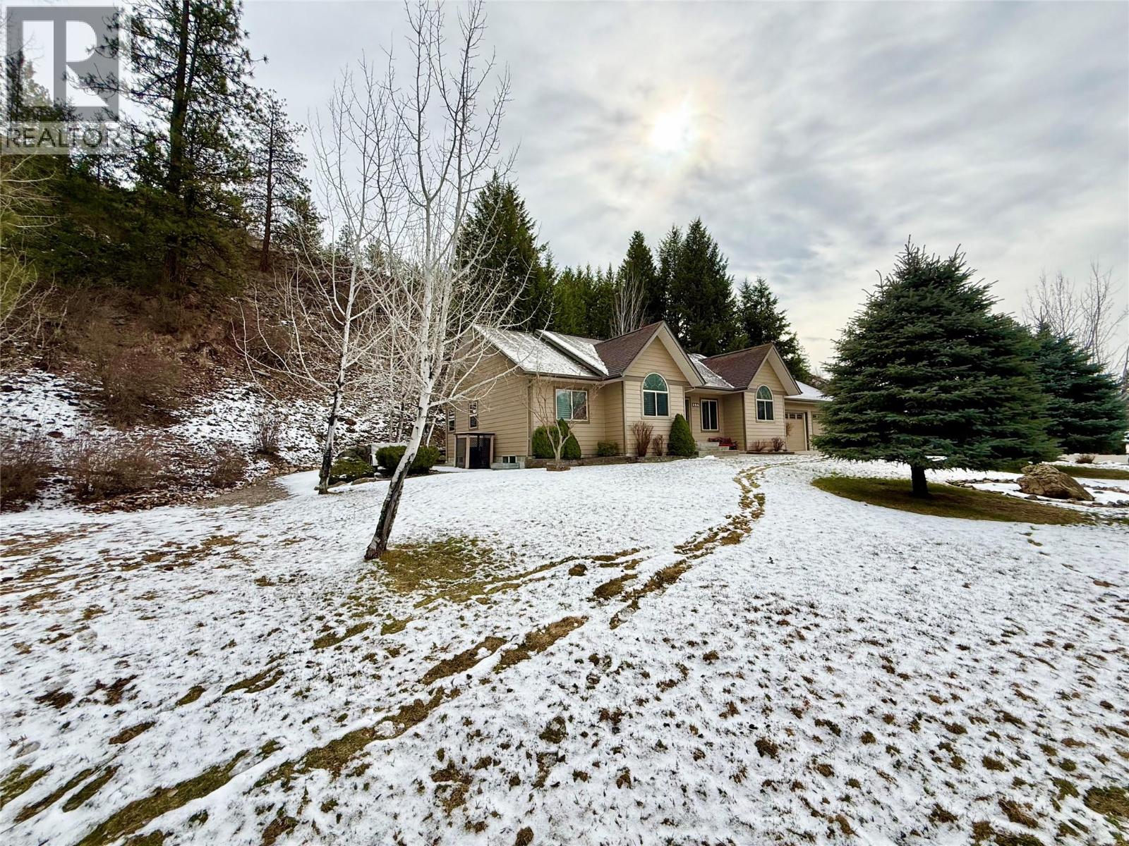 355 PROSPECT Drive, Grand Forks