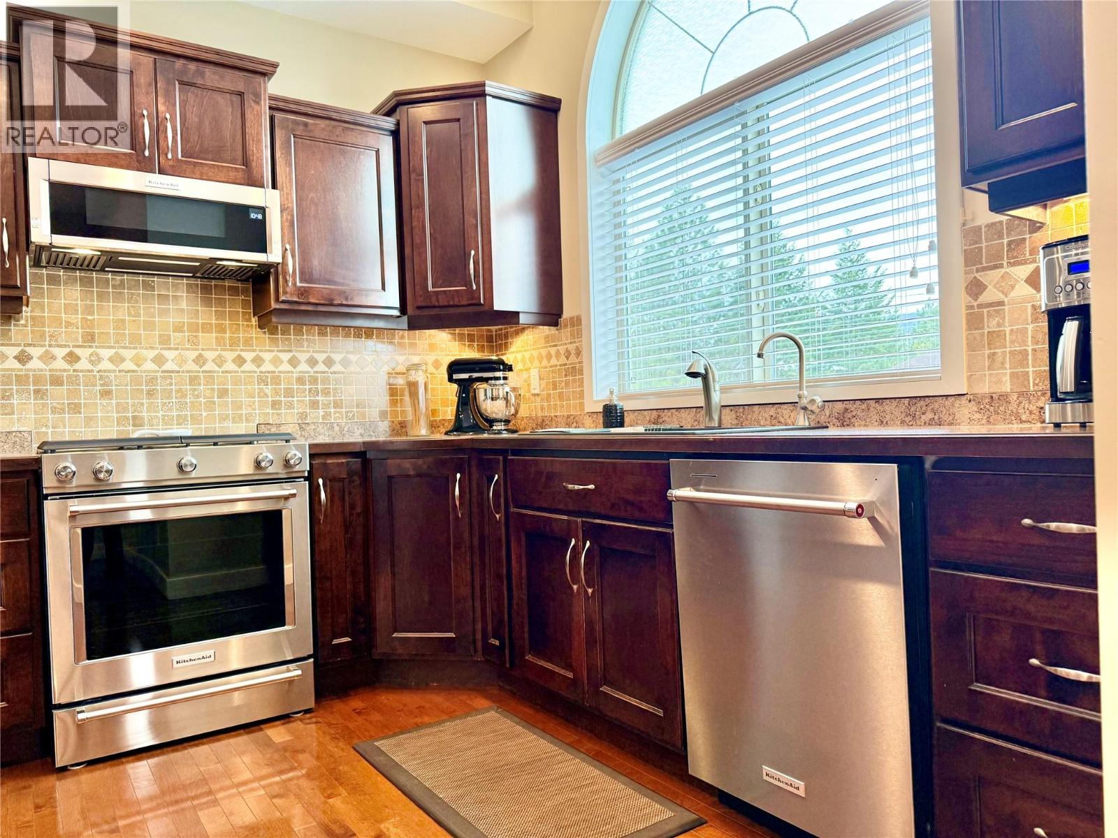 355 PROSPECT Drive, Grand Forks