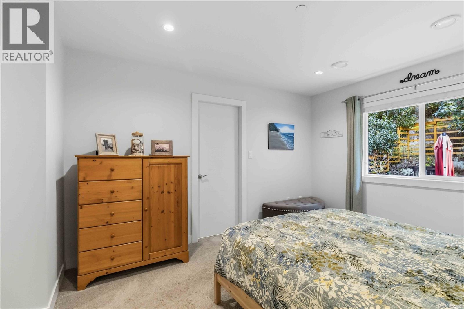 3365 SANDERLING WAY - 37