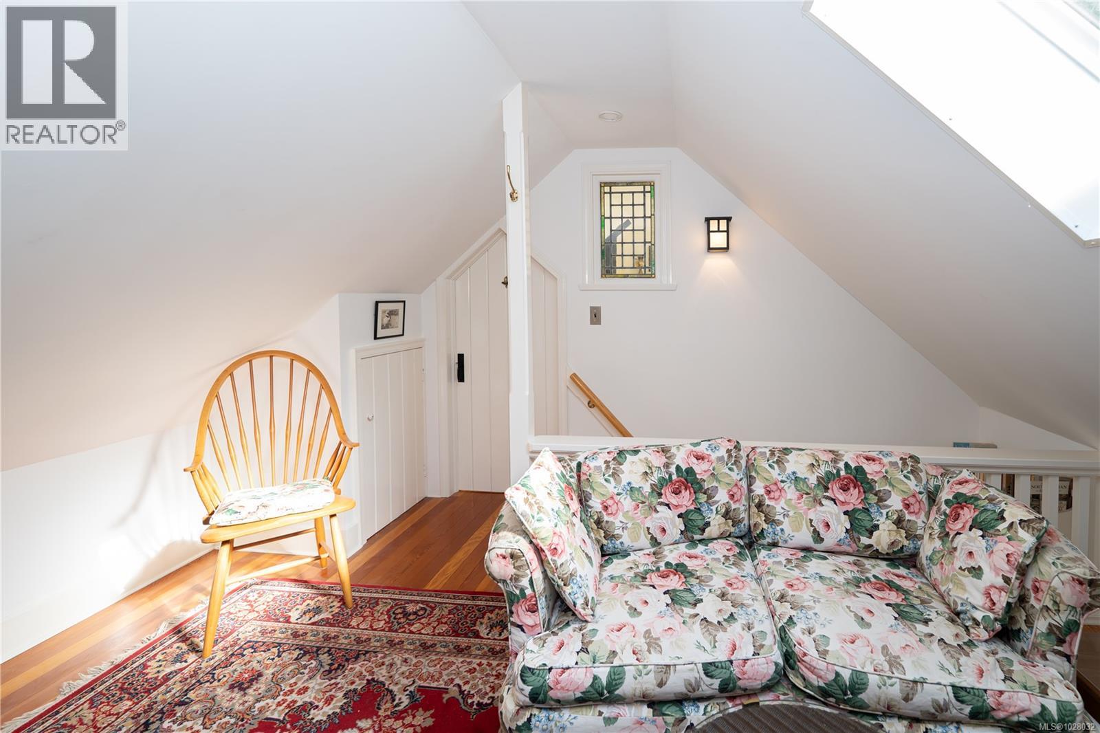 696 Rainbow Rd - 26