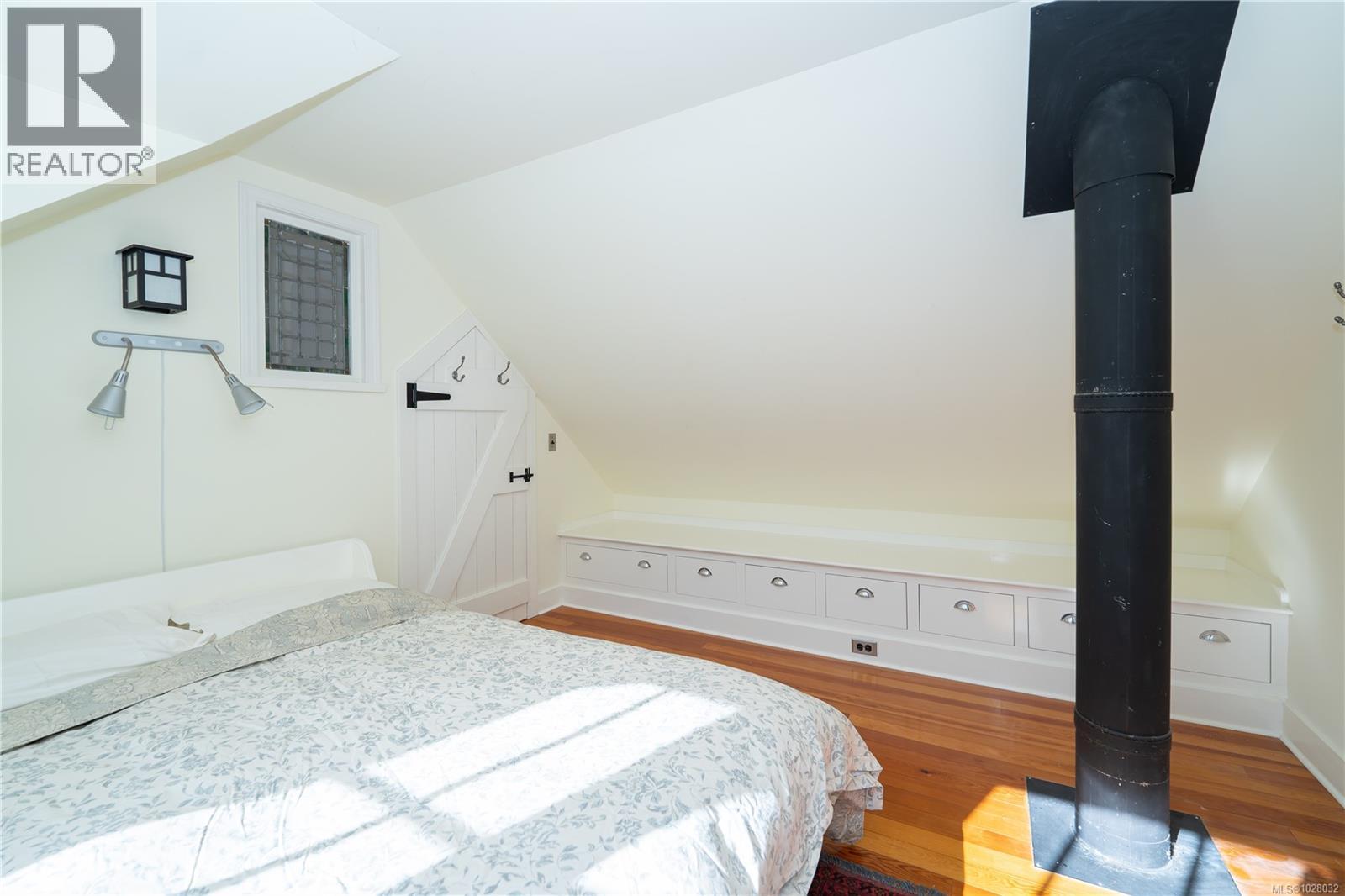  696 Rainbow Road, Salt Spring